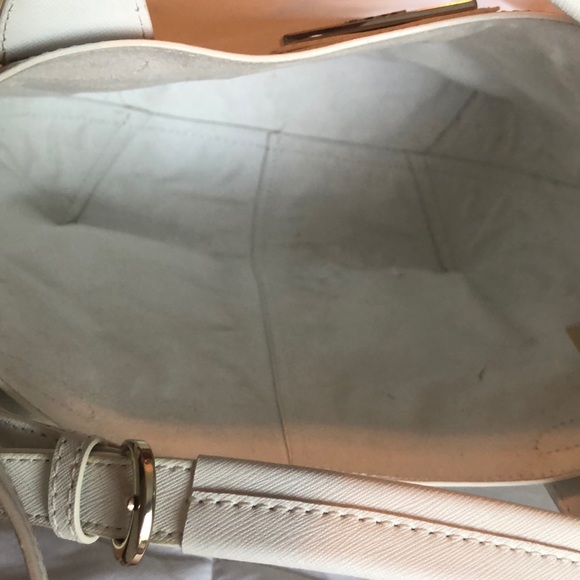 Handbag - Picture 5 of 8